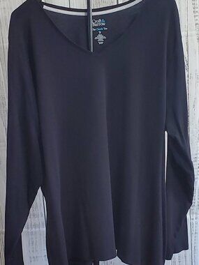 Croft and Barrow Classic Tee Long Sleeves Plus Size for Women Size 3T Black